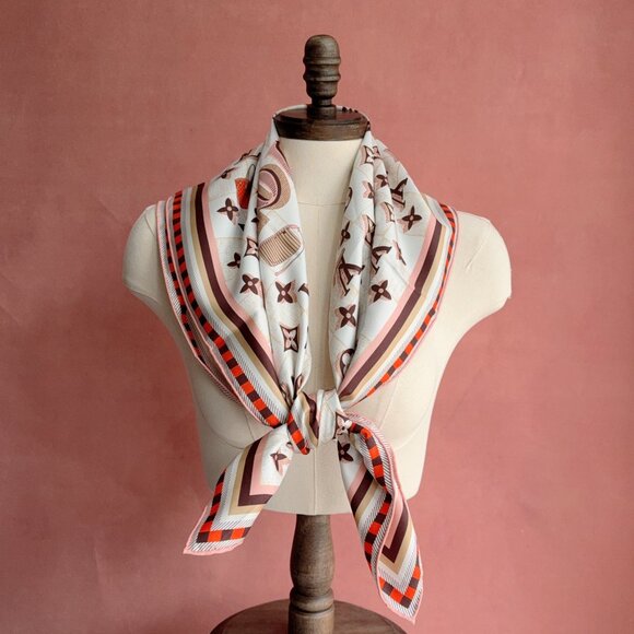 Louis Vuitton Silk Scarf - Picture 5 of 8